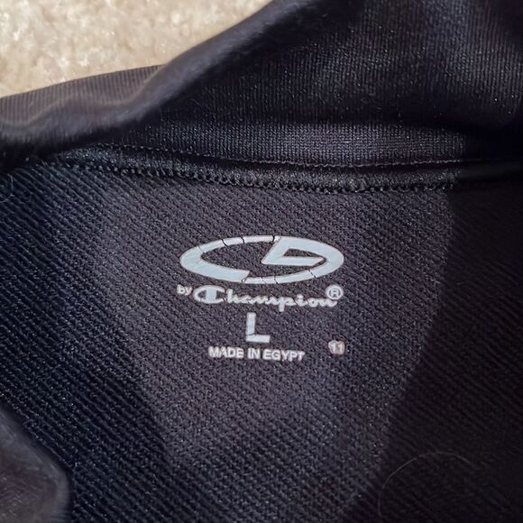 SIZE LARGE CHAMPION TURTLENECK - Picture 4 of 7